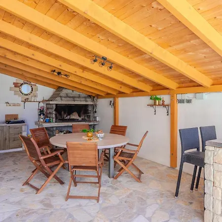 Barbara 4 By Guide Tribalj