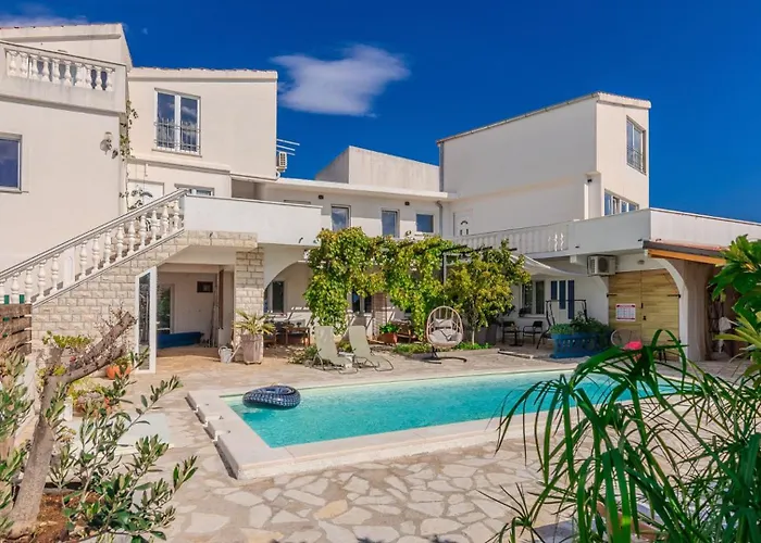 Barbara 4 By Guide Appartement